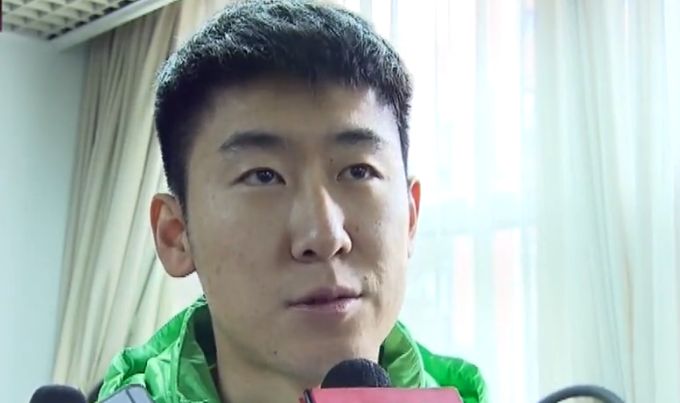 陈泽楷不解的问：少爷，既然人还有救，那您为什么还要叹气？叶辰哎了一声：哎，我叹气，是因为我又要救苏知鱼一次，这已经是我第二次救她的命了。